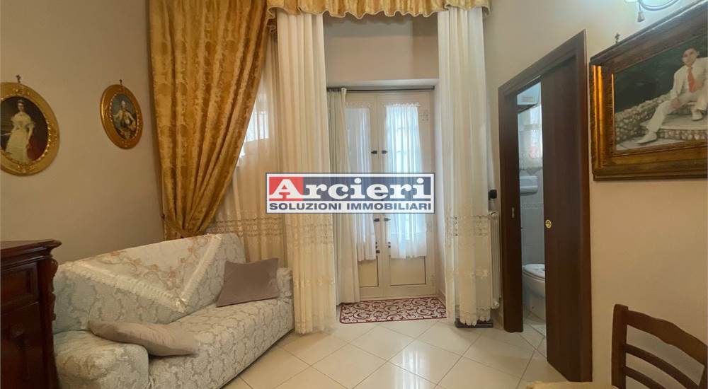 INGRESSO PIANO TERRA
